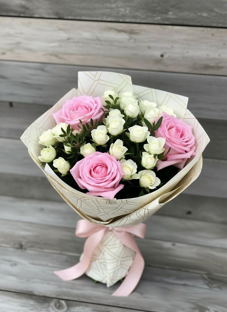 Букет цветов из: Розы в Знаменском Краснодарский край