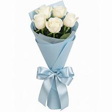 Букет 5 Белых роз Проуд в Знаменском Краснодарский край