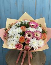 Букет цветов из:  Розы, Герберы и Хризантемы в Знаменском Краснодарский край