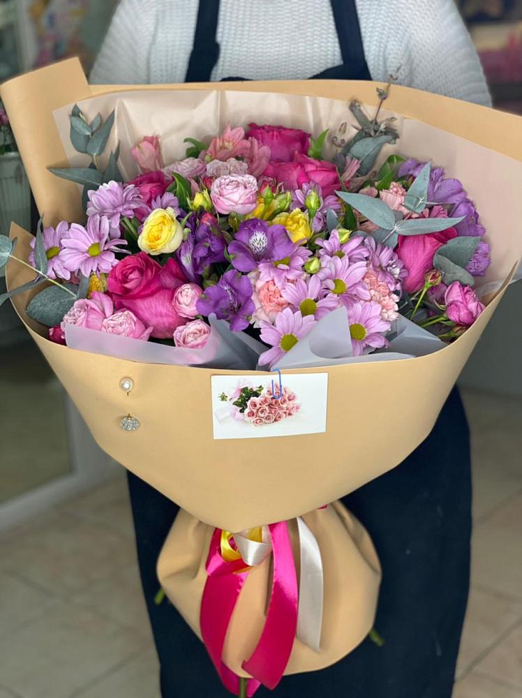 Букет цветов из: Хризантемы, Гвоздики и Альстромерии в Знаменском Краснодарский край