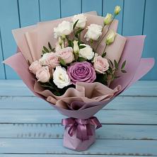 Букет цветов из:  Розы и Лизиантусы в Знаменском Краснодарский край