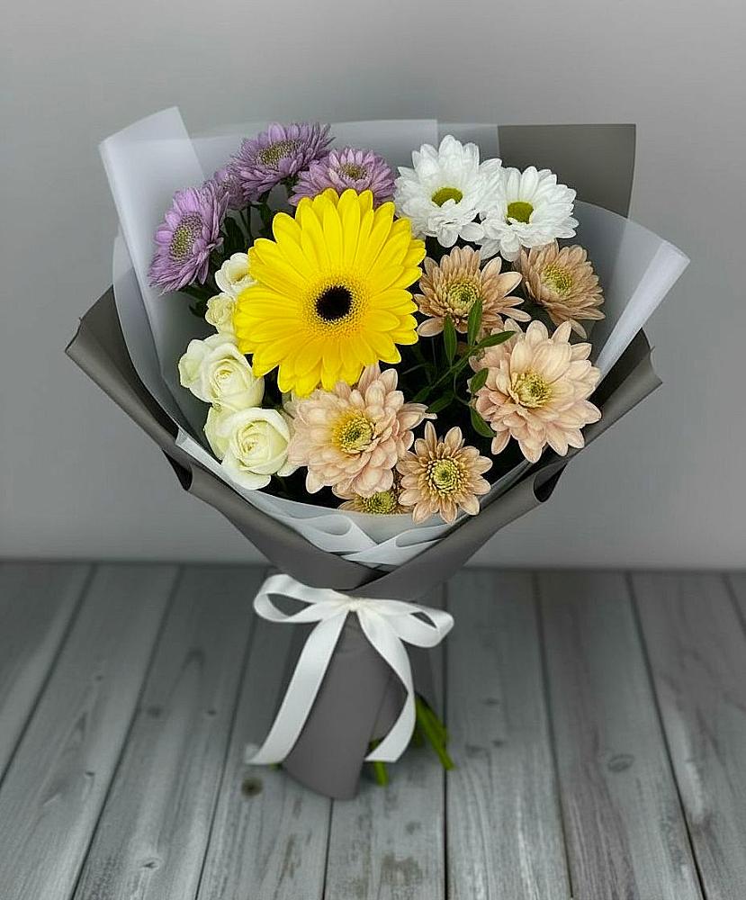 Букет цветов из: Розы, Герберы и Хризантемы в Знаменском Краснодарский край