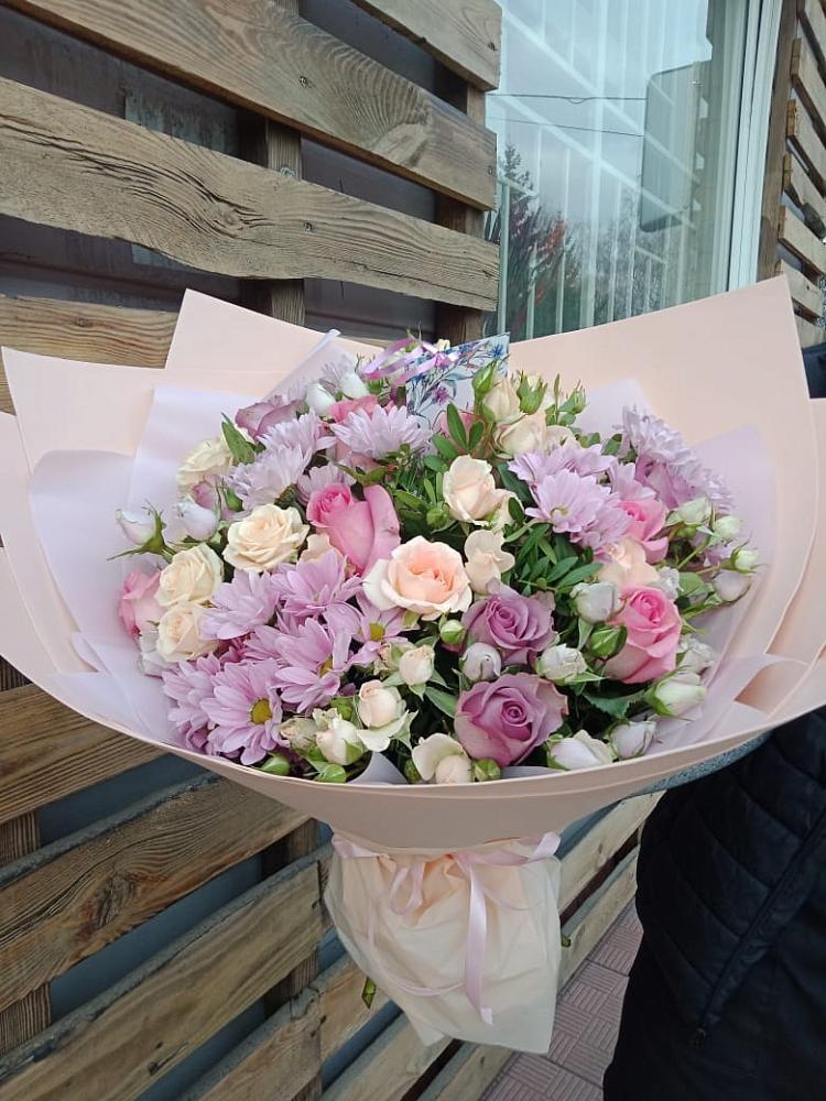 Букет цветов из: Розы и Хризантемы в Знаменском Краснодарский край