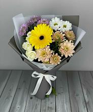 Букет цветов из:  Розы, Герберы и Хризантемы в Знаменском Краснодарский край