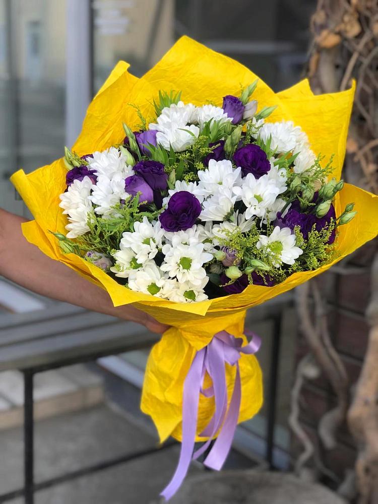 Букет цветов из: Ирисы, Хризантемы и Ромашки в Знаменском Краснодарский край