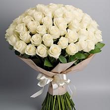 Букет 101 беля роза Белоснежка в Знаменском Краснодарский край