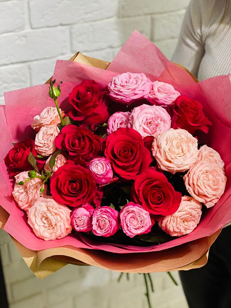 Букет цветов из: Розы в Знаменском Краснодарский край