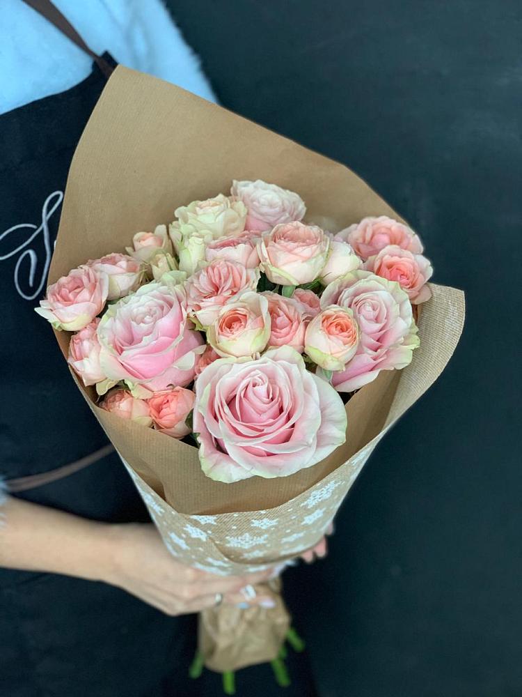 Букет цветов из: Хризантемы и Розы в Знаменском Краснодарский край