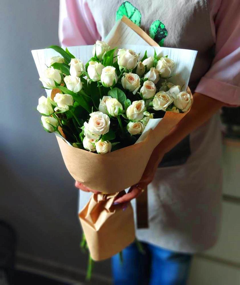 Букет цветов из: Розы в Знаменском Краснодарский край