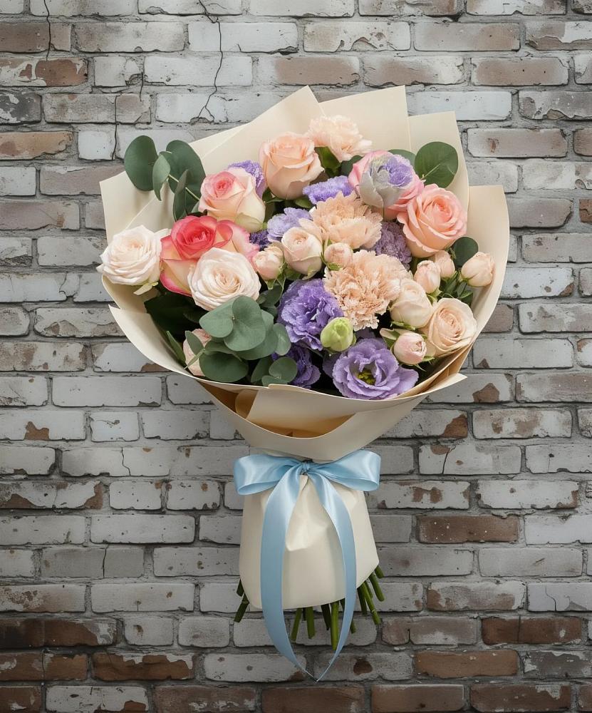 Букет цветов из: Розы, Лизиантусы и Гвоздики в Знаменском Краснодарский край