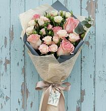 Букет цветов из:  Розы в Знаменском Краснодарский край