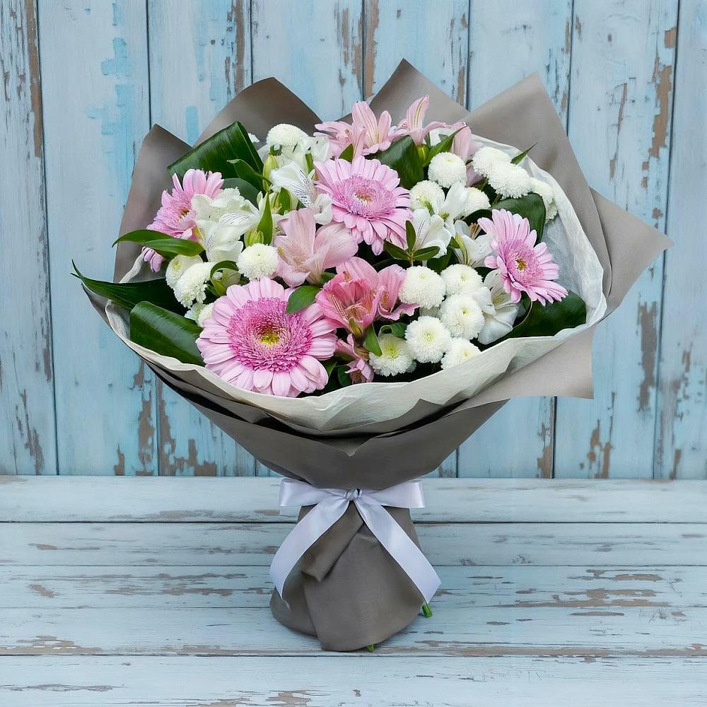 Букет цветов из: Герберы, Альстромерии и Хризантемы в Знаменском Краснодарский край