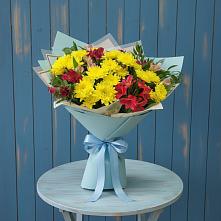Букет цветов из:  Альстромерии и Хризантемы в Знаменском Краснодарский край