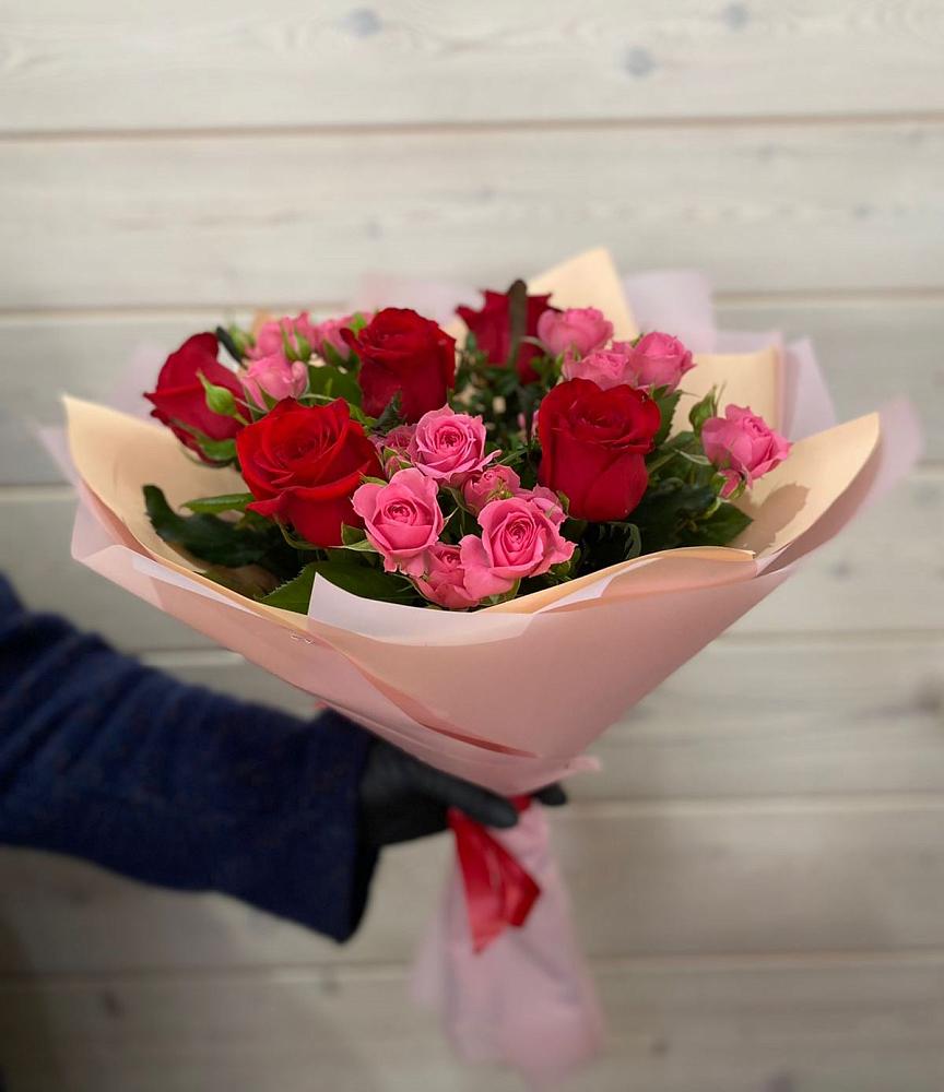 Букет цветов из: Розы в Знаменском Краснодарский край