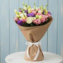 Букет цветов из:  Лизиантусы в Знаменском Краснодарский край