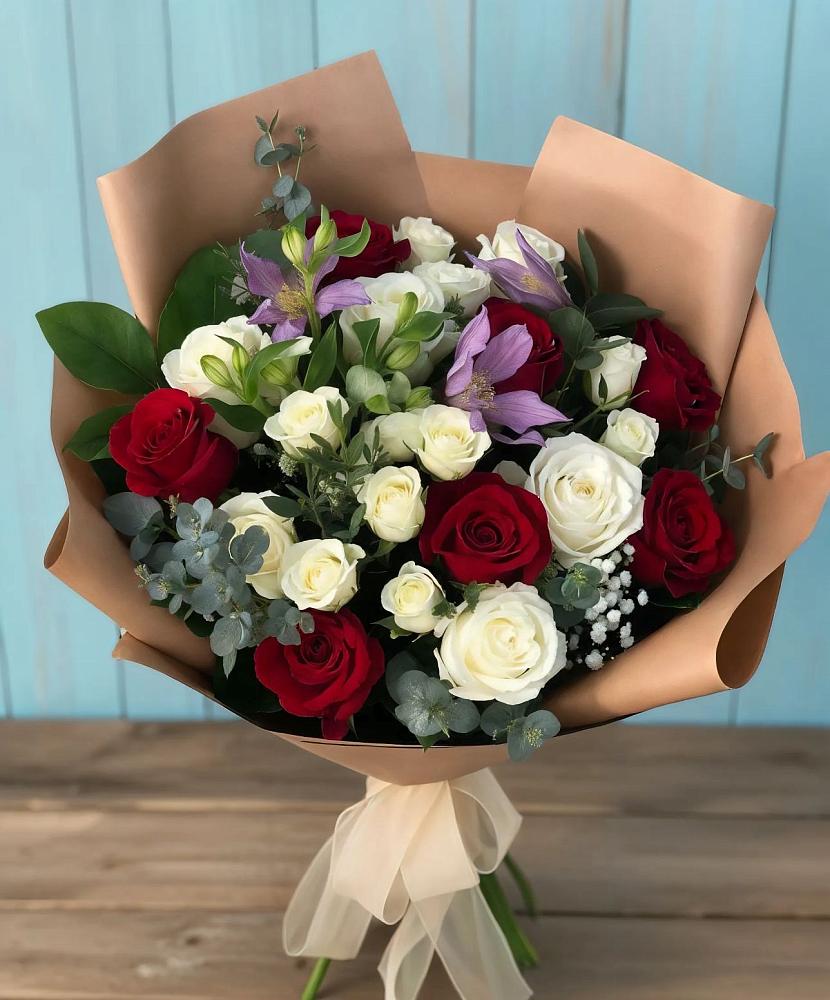 Букет цветов из: Розы и Альстромерии в Знаменском Краснодарский край
