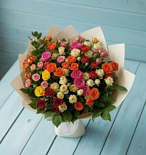 Букет Микс из разноцветных кустовых роз в Знаменском Краснодарский край