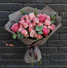 Букет цветов из:  Розы в Знаменском Краснодарский край